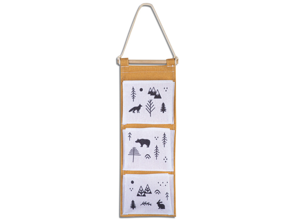 Ricokids viseči organizator za igrače 20 × 80 cm – gorčičen, gozdne živali – 740302